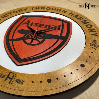 Arsenal FC (two colours, dark wood)