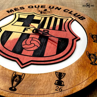 FC Barcelona (logo in two colours, dark wood)