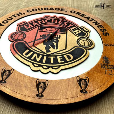 manchester united (two colours, dark wood) 